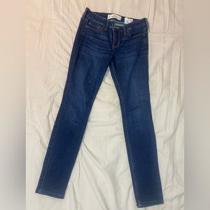 Hollister size 3S low rise blue jeans